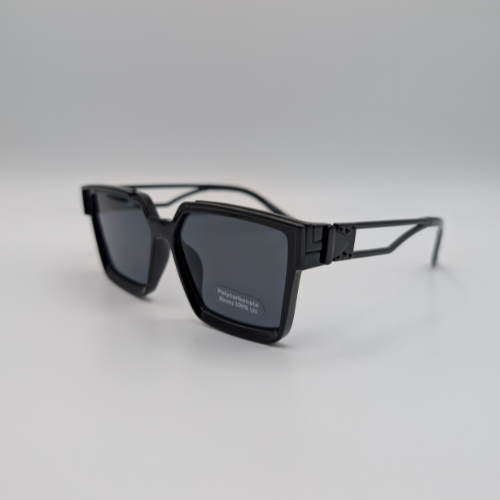 Oversized "All Black" Frame Sunglasses